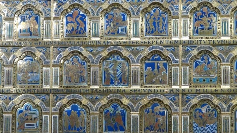 Klášter, přebudovaný císařem po vzoru Escorialu, ukrývá cenná umělecká díla